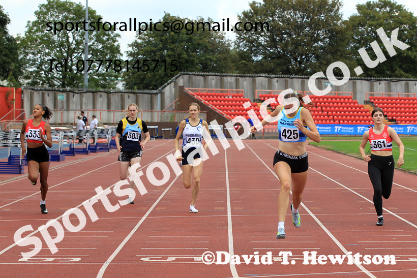 300 metres, Gateshead Tartan Games.  Photo: David T. Hewitson/Sports for All Pics